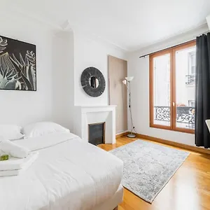 85m2-de-confort-17-charme-parisien-6p.fr-paris.fr/